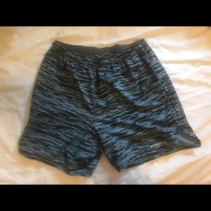 Patagonia men’s small water shorts